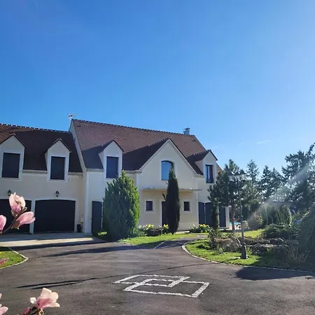 Nicaise Homestay Moisenay
